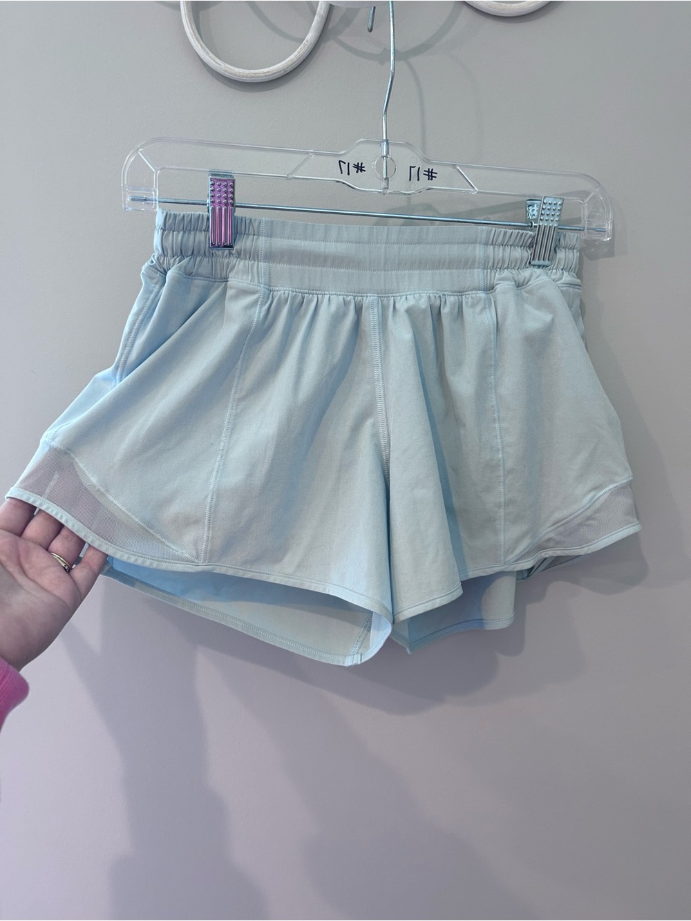 Lululemon Hotty Hots in Powder blue 6